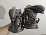 Suport Xenomorph pentru cutii de băutură - Pahar de bere artizanal din PLA (compatibil UE și 12 oz)