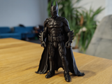 Batman – Ediția Gotham Sentinel: figurină PLA imprimată 3D cu detalii ridicate