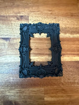 Cadru baroc rococo - Vitrina din abanos, imprimat 3D în PLA negru mat