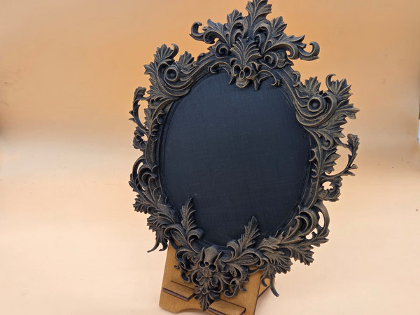 3D Printed Ornate Baroque Frame in PLA - Gothic Vintage Style