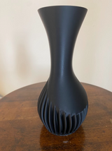 Vază elegantă din PLA - Printată 3D cu precizie